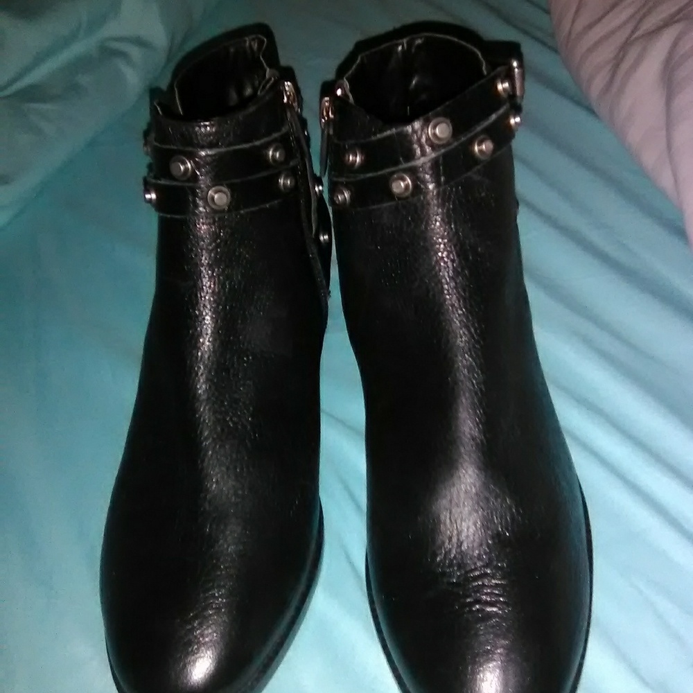 Booties - Picture 3 of 6